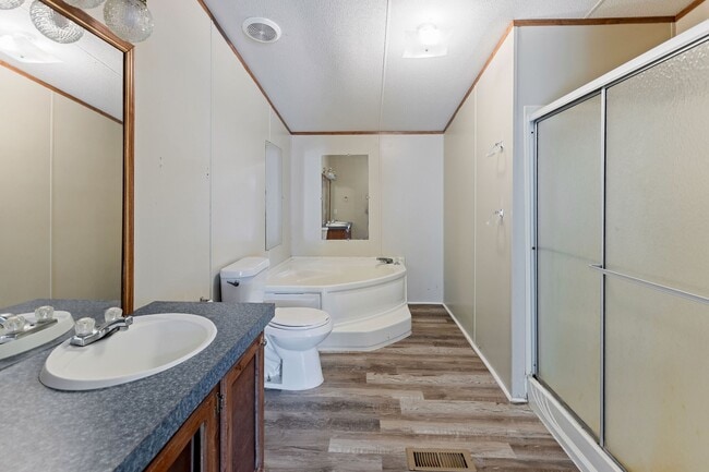 Building Photo - 183 Aquarius Rd