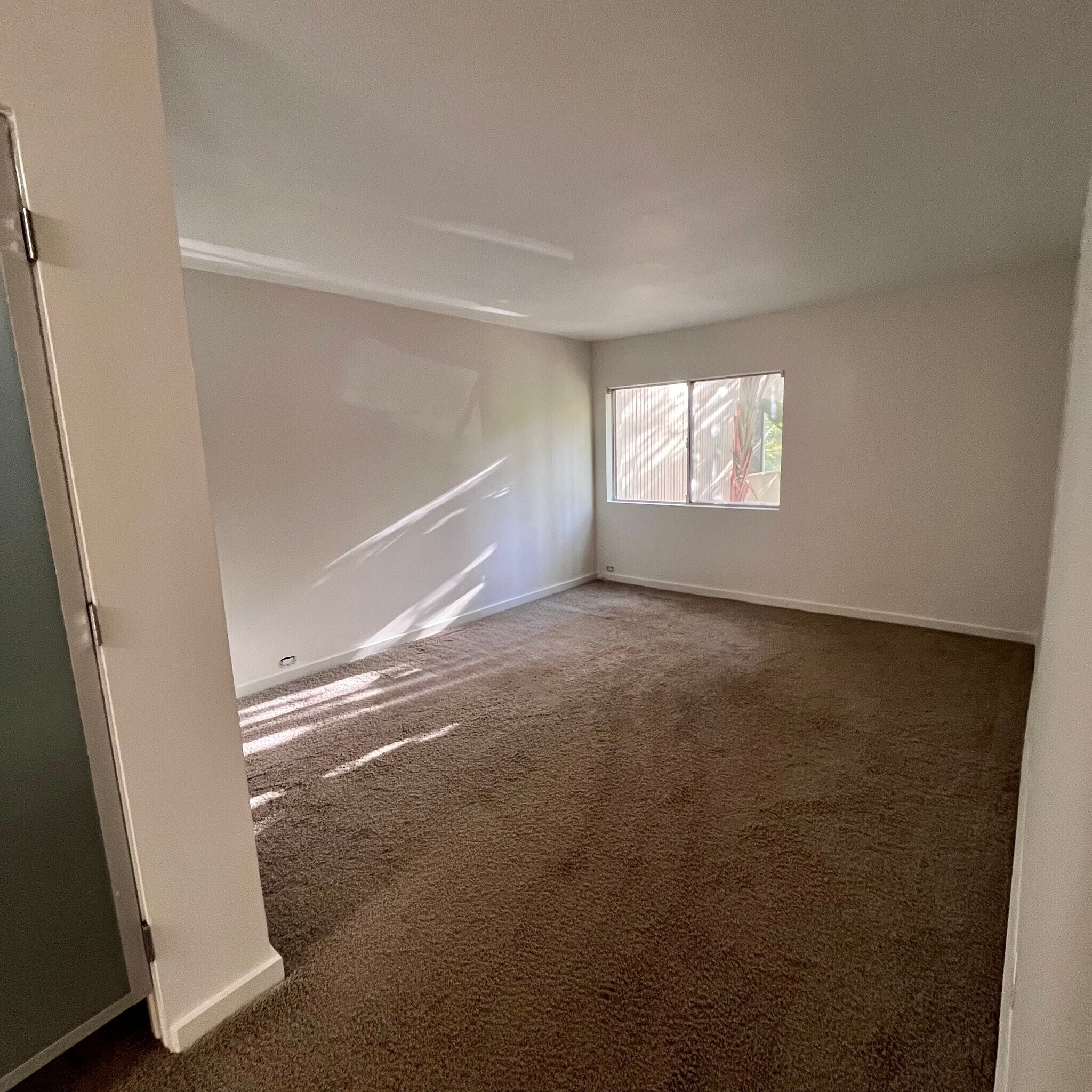 Building Photo - 330 S Barrington Ave