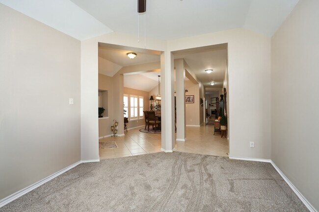 Building Photo - 14211 Pinefrost Ln