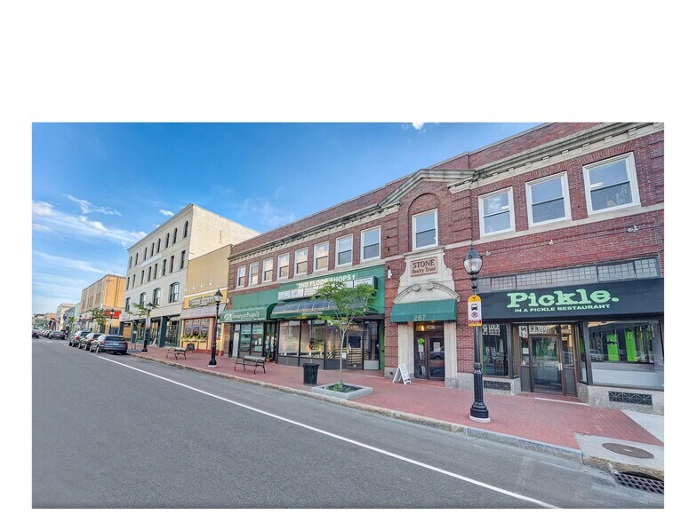 Many shops on Moody Street - 16 Maple St