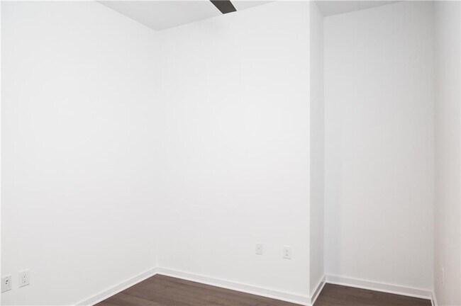 Building Photo - 207 W Johanna St