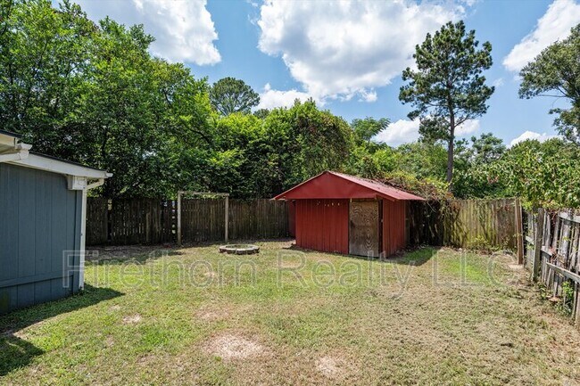 Building Photo - 2528 Luz Dr
