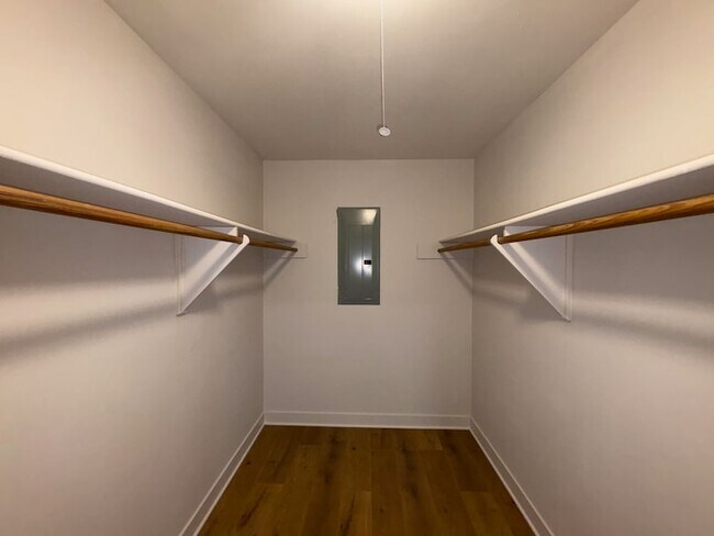 Building Photo - 5822 Yarwell Dr