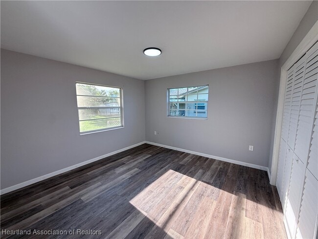 Building Photo - 1629 Lagrange Ave