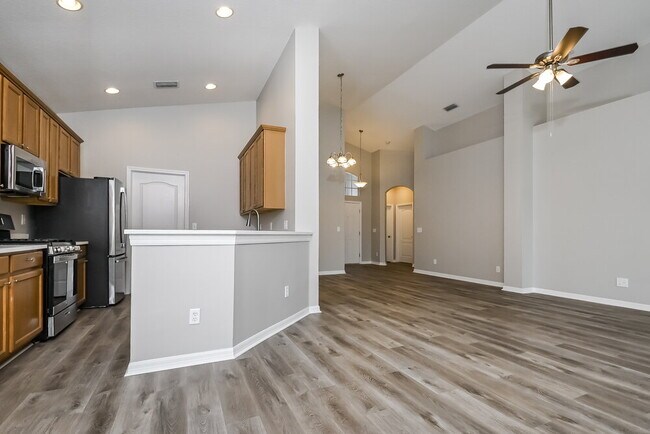 Building Photo - 5110 Clover Mist Dr