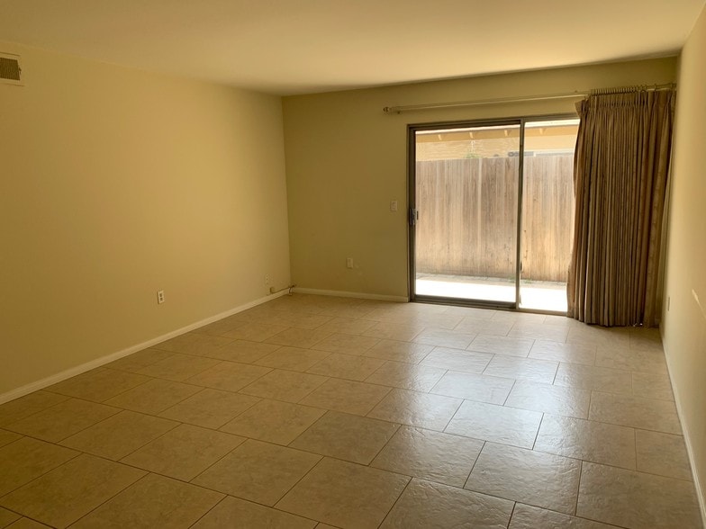 Building Photo - 18541 Demion Ln