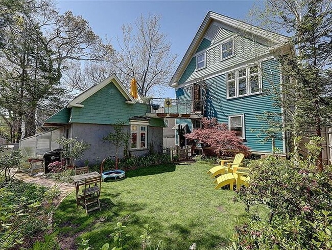 Building Photo - 17 Luzon Ave