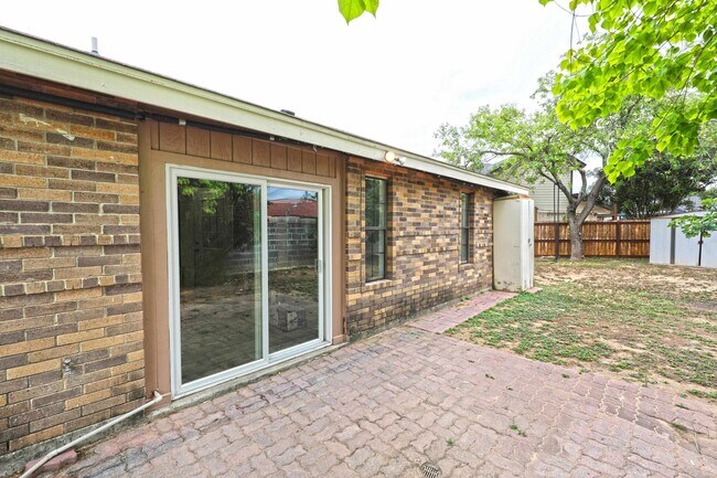 Building Photo - 8761 Augusta Loop
