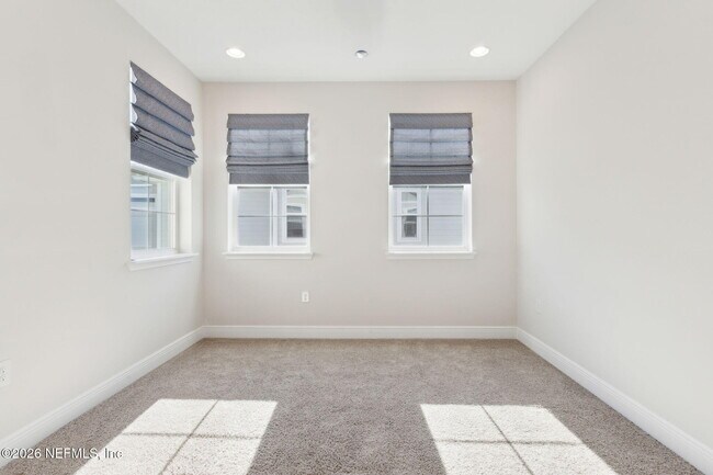 Building Photo - 401 Marquesa Cir