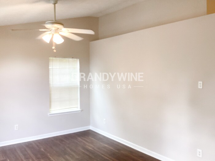 Building Photo - 4392 Westchester Ct