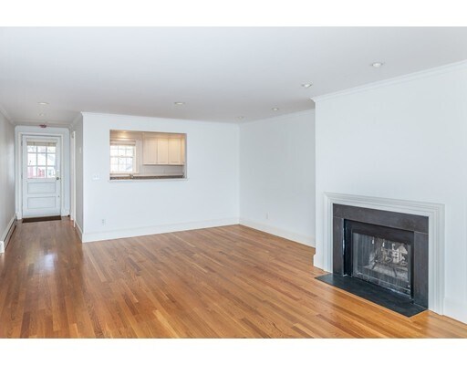 Building Photo - 147 Front St