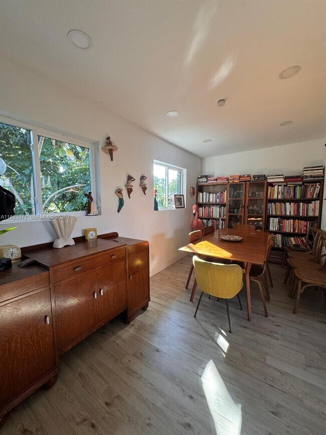 Building Photo - 270 NW 109th St