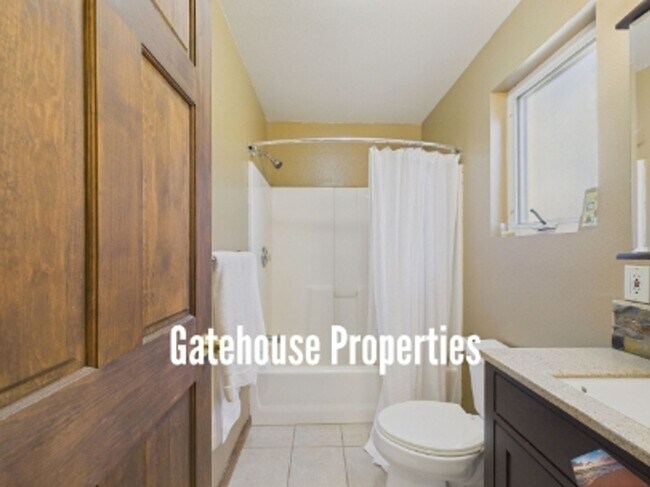 Building Photo - Downtown Idaho Springs Home for Lease