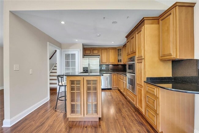 Building Photo - 2460 Sims Dr NE