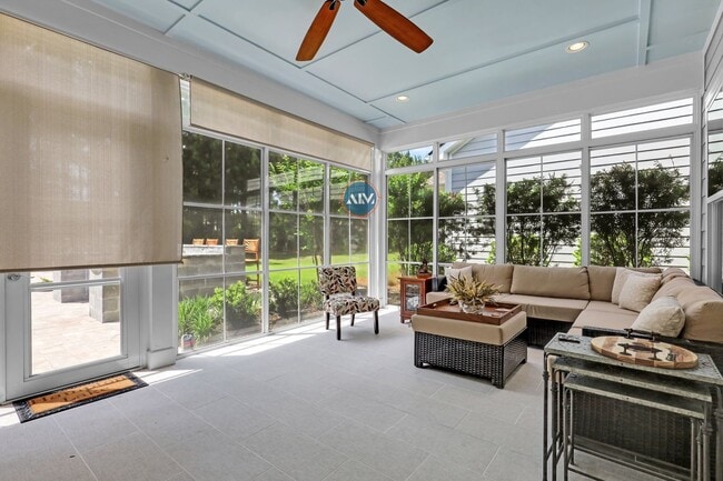 Building Photo - Beautiful custom home in Hampton Lake!