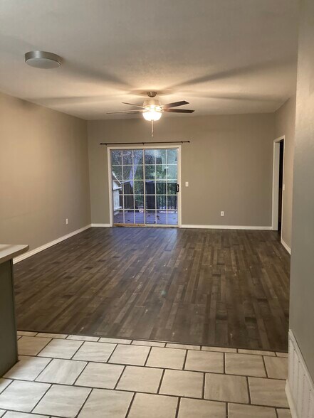 Building Photo - 2963 W Riverridge Dr