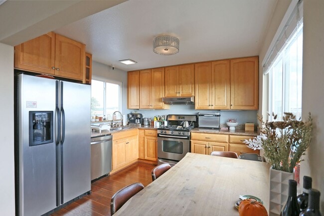 Building Photo - 7221 Geary Blvd