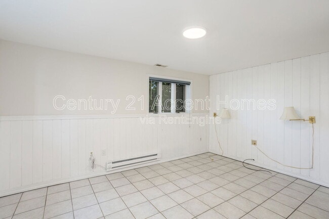 Building Photo - 5912 3rd St S