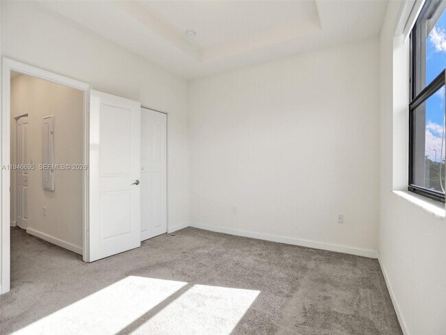 Building Photo - 3436 W 111th Pl