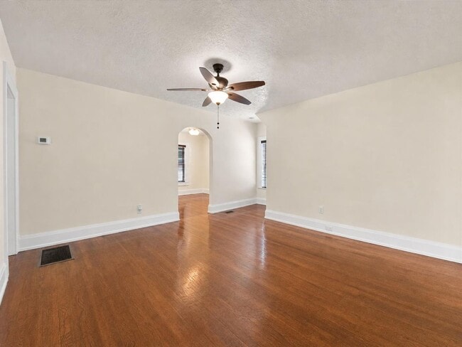 Building Photo - 748-758 Winfree Ave