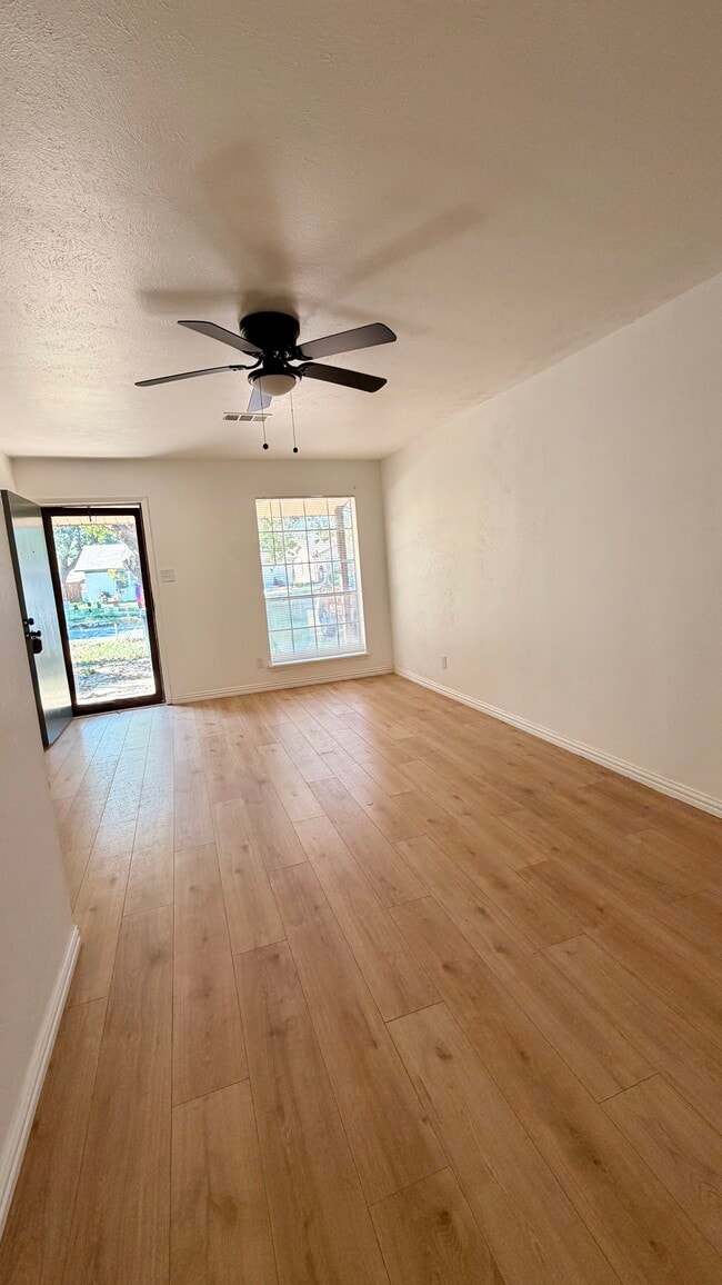 Building Photo - 3416 Sunnydale Ln