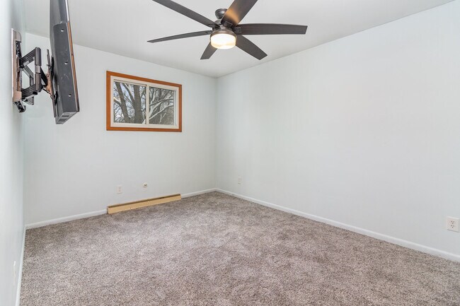 Building Photo - 307 Norfolk St