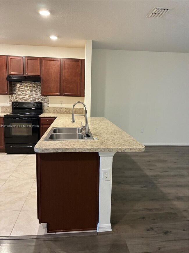 Building Photo - 1612 Primo Ct