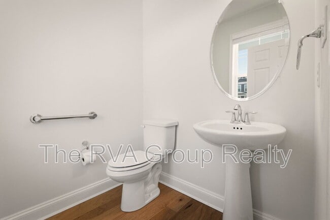 Building Photo - 5025 Rivermere Ln