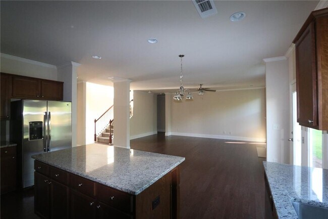 Building Photo - 1610 Apple Blossom Dr