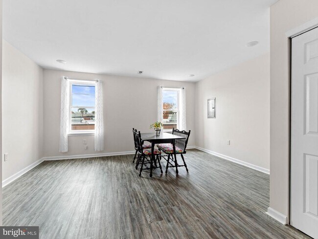 Building Photo - 1923 N 20th St