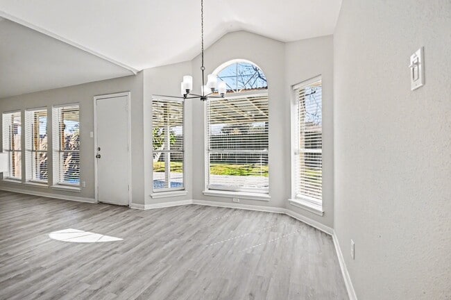 Building Photo - 9478 Carmalee St