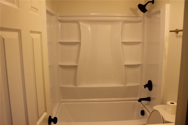 Building Photo - 11 Liberty St