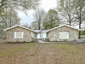 Building Photo - 7315 Russwood Ln E