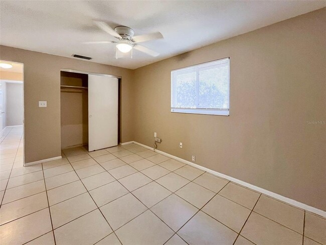 Building Photo - 5001 Bell Meade Dr