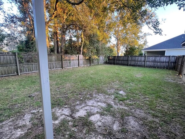 Building Photo - 3BR/2BA Located in Miller Farms Subdivision Across from MAFB!