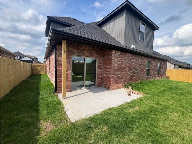 Building Photo - 7301 SW Basswood Ave