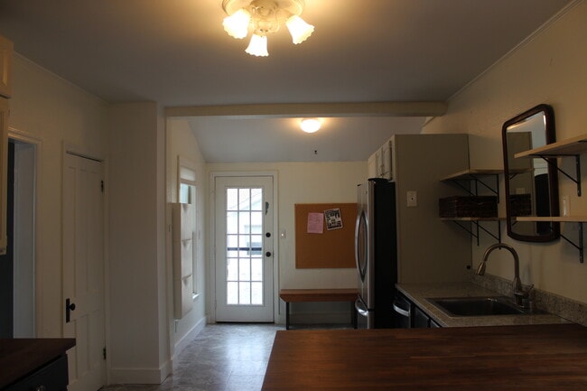 Kitchen - 232 Roselle St