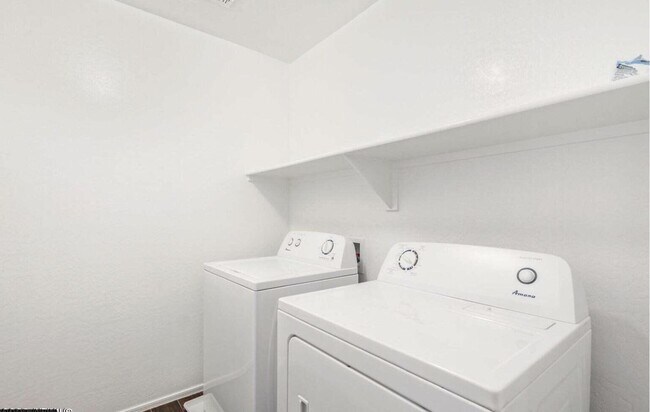 Building Photo - 17127 W Statler St