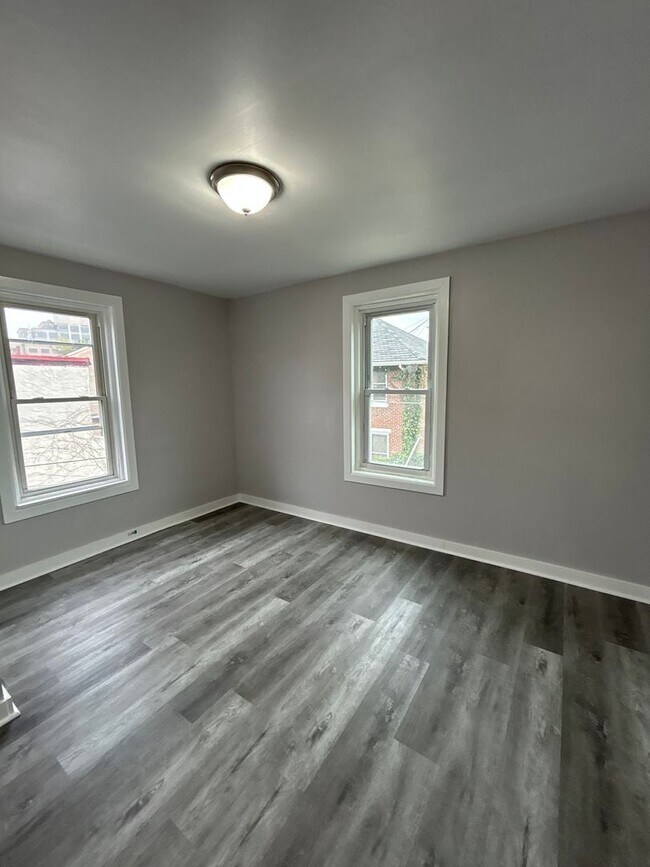 Building Photo - 53 N Stockton St