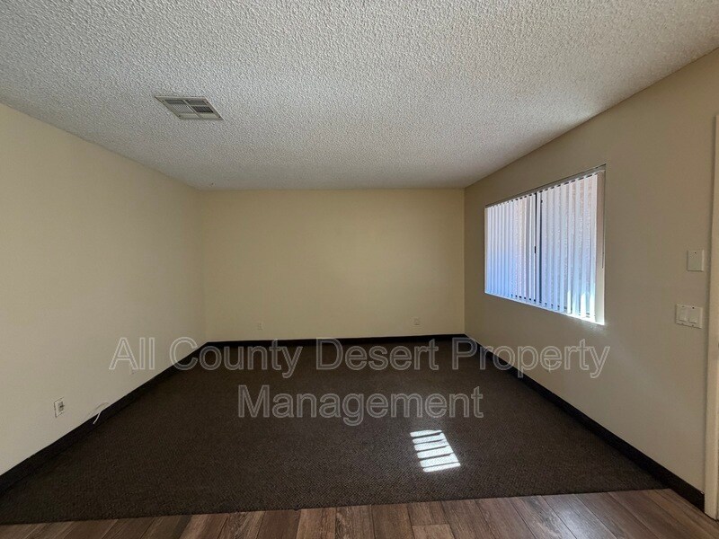 Building Photo - 13079 Eliseo Rd