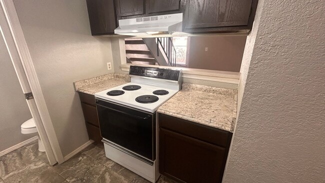 Building Photo - Wonderful 1-bedroom, 1.5-bath loft style condo!