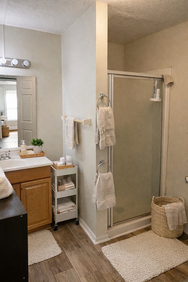 Building Photo - 362 Oldham Ave