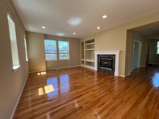 Building Photo - Spacious 4 Bedroom Home with Zen Backyard and 3-Car Garage
