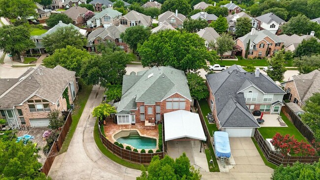 Building Photo - 2303 Chapelwood Dr