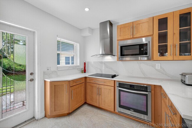 Building Photo - 283 Imperial Ln
