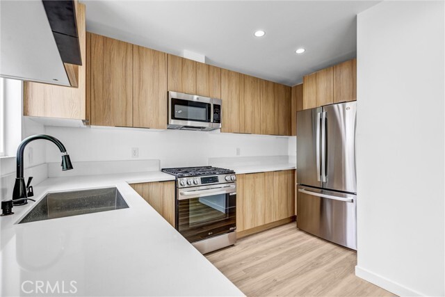 Building Photo - 18152 Sunburst St