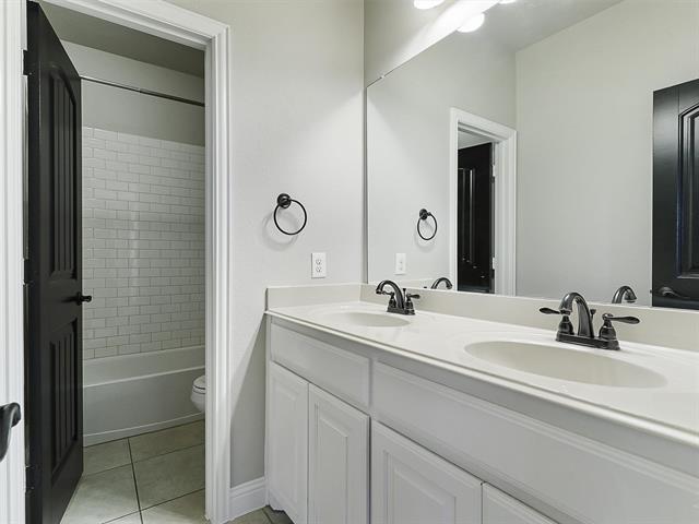 Building Photo - 2618 Thayne Dr