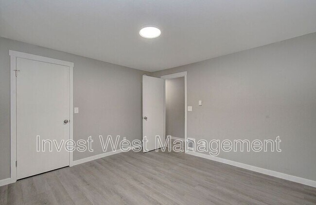 Building Photo - 224 NW 12th Ave