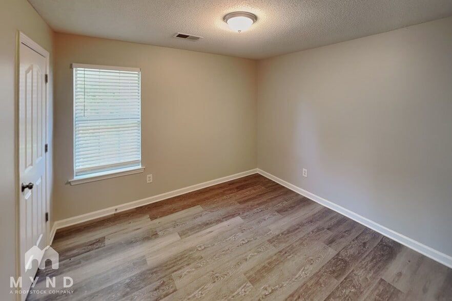 Building Photo - 1142 Cross Valley Cove
