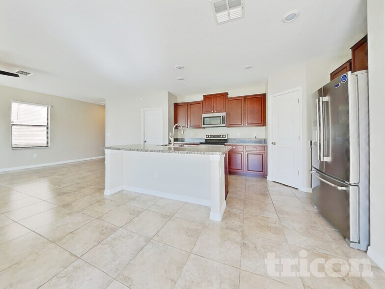 Building Photo - 7117 Ozello Trail Ave